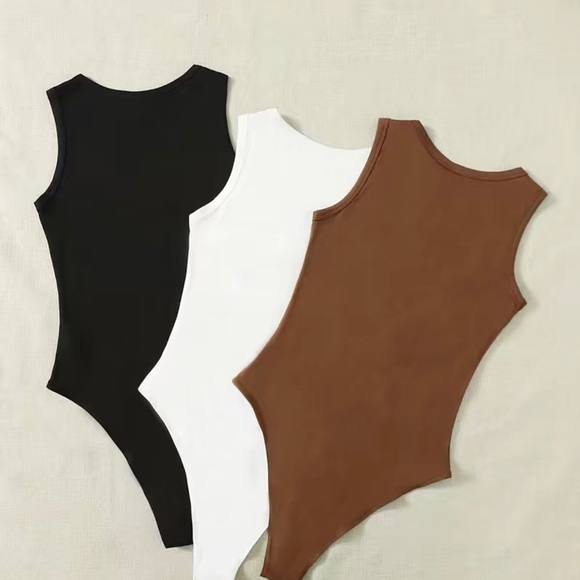 Solid Sleeveless Bodysuit, Sexy Crew Neck Slim Summer Bodysuit, Women's Clothing - Picture 2 of 5